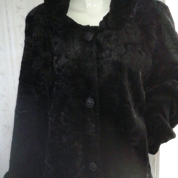 Black faux fur Pashi coat - Picture 2 of 5
